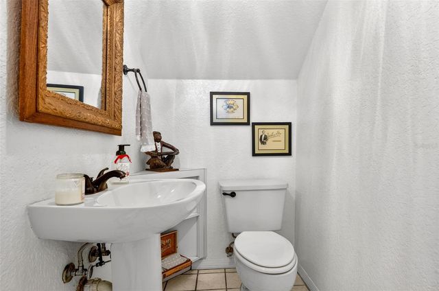 11722 CURRIE LANE F2, Largo, FL 33774