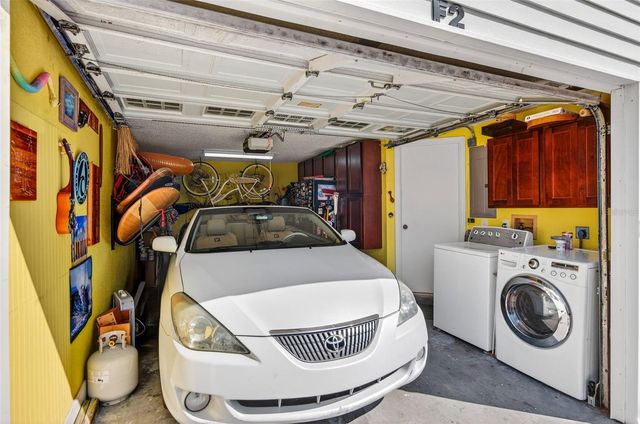 11722 CURRIE LANE F2, Largo, FL 33774