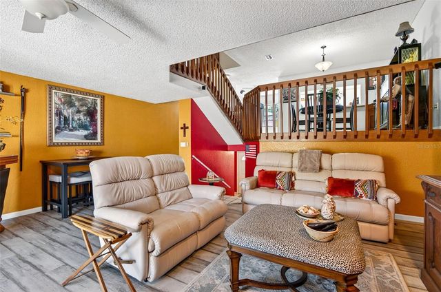 11722 CURRIE LANE F2, Largo, FL 33774