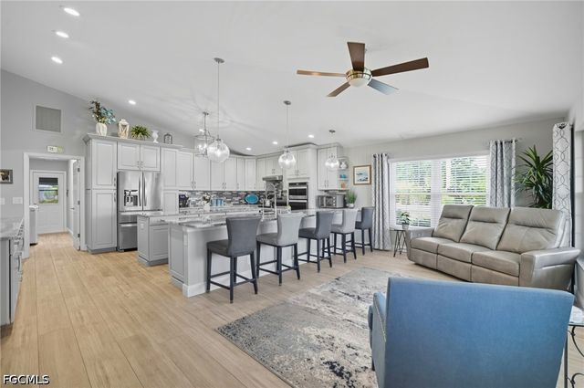1203 N Brandywine CIR, Fort Myers, FL 33919
