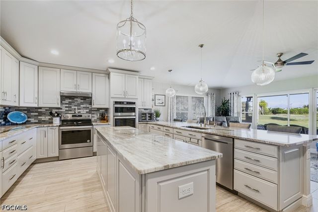 1203 N Brandywine CIR, Fort Myers, FL 33919