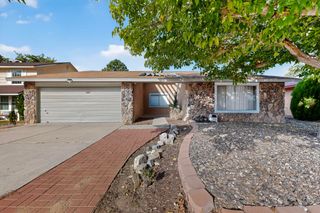 5805 Chimayo Drive NW, Albuquerque, NM 87120