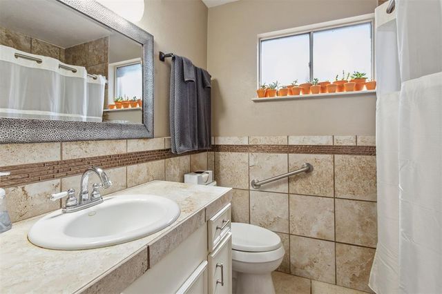 1819 Laurel Oaks Drive, Richmond, TX 77469