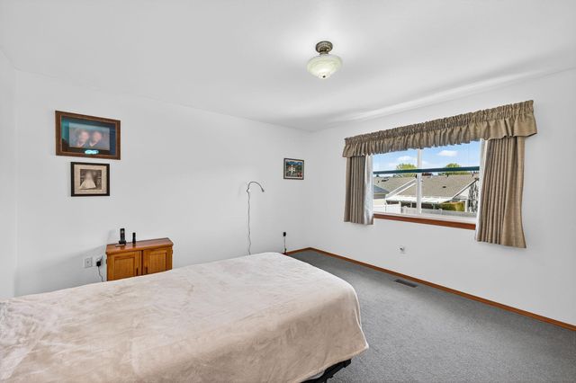 1925 S St Charles Rd, Spokane Valley, WA 99037