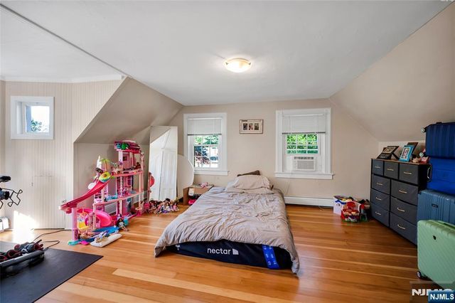 809 Park Avenue, River Edge, NJ 07661