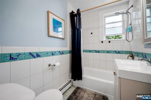 809 Park Avenue, River Edge, NJ 07661