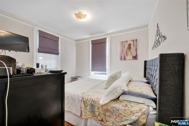 809 Park Avenue, River Edge, NJ 07661