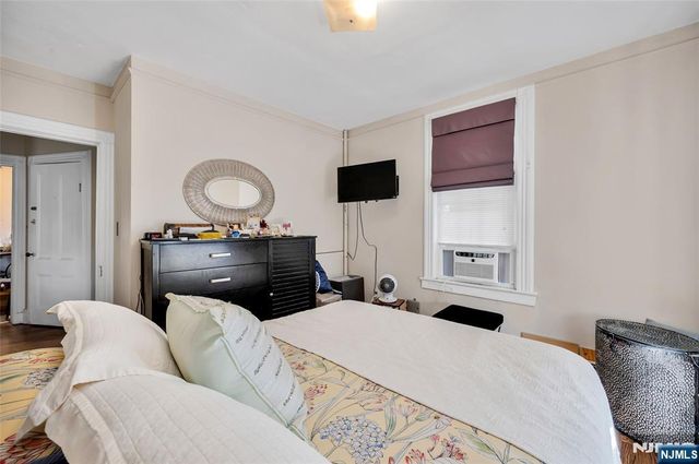 809 Park Avenue, River Edge, NJ 07661