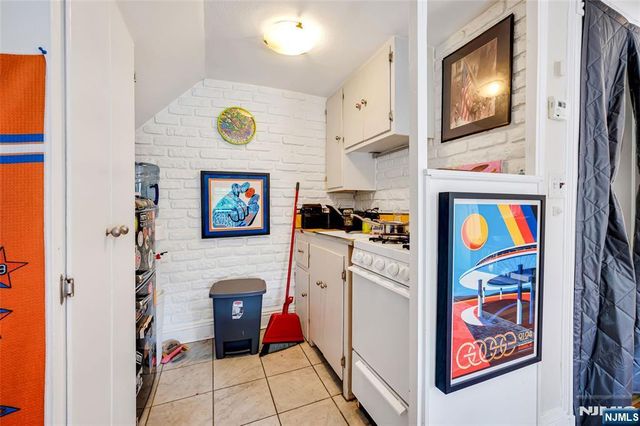 809 Park Avenue, River Edge, NJ 07661