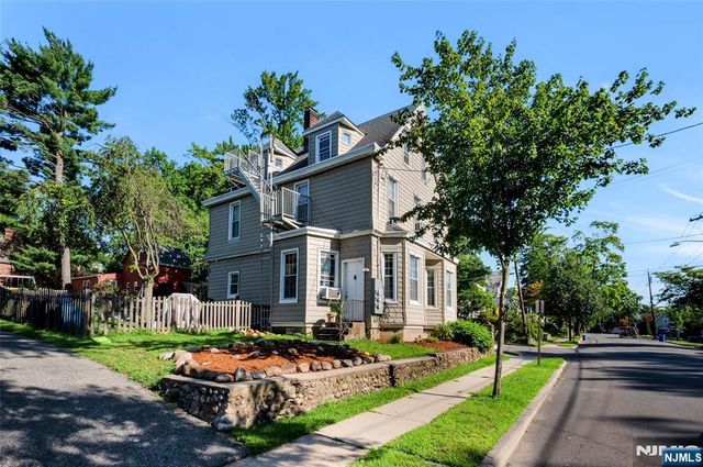 809 Park Avenue, River Edge, NJ 07661