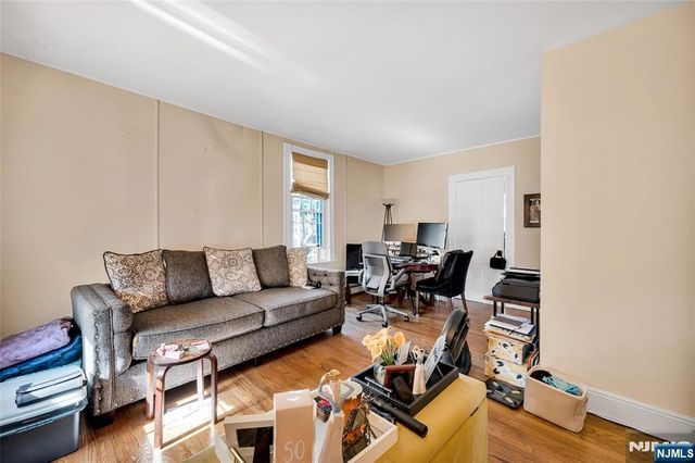 809 Park Avenue, River Edge, NJ 07661