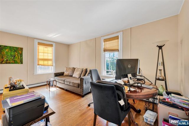 809 Park Avenue, River Edge, NJ 07661