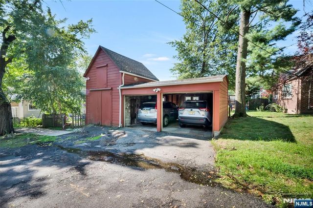 809 Park Avenue, River Edge, NJ 07661
