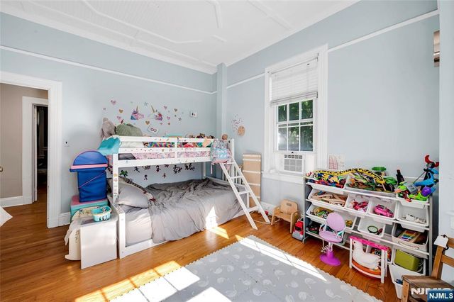 809 Park Avenue, River Edge, NJ 07661