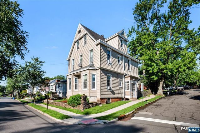 809 Park Avenue, River Edge, NJ 07661