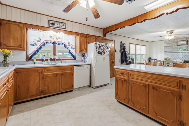 11512 W Highway 80, Nancy, KY 42544