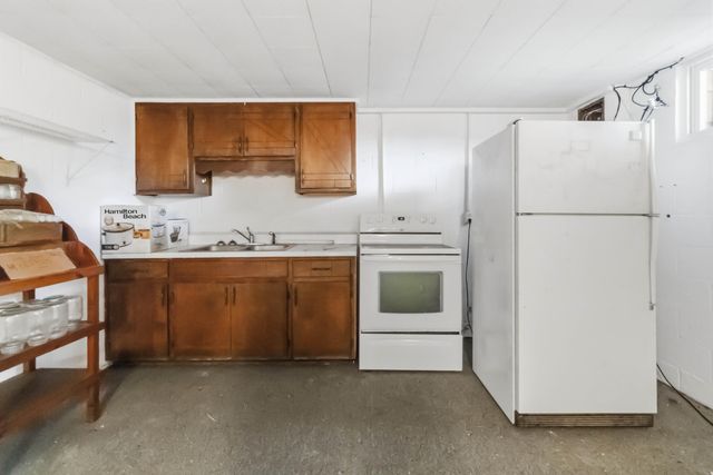 11512 W Highway 80, Nancy, KY 42544