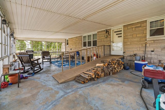 11512 W Highway 80, Nancy, KY 42544