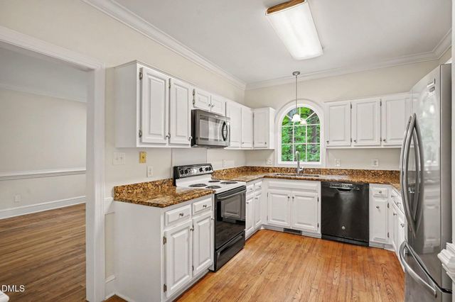 1304 Hampshire Court, Raleigh, NC 27612