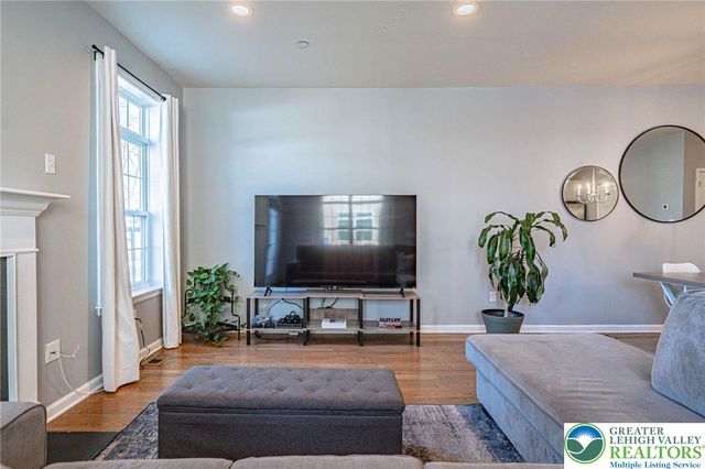 2115 Huntington Lane, Easton, PA 18040