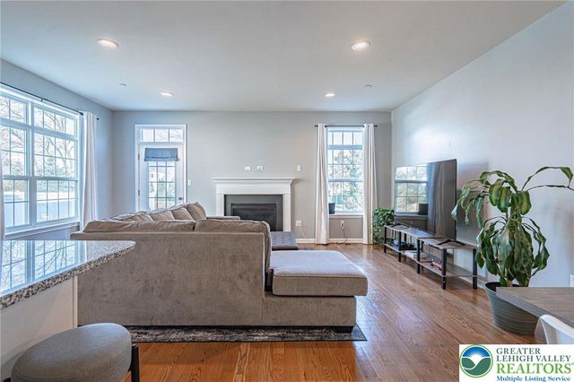 2115 Huntington Lane, Easton, PA 18040