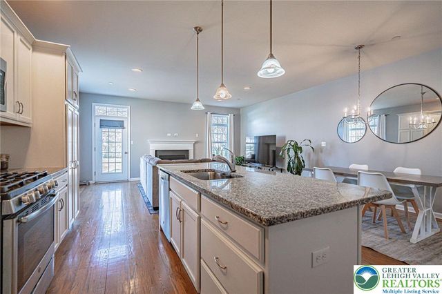 2115 Huntington Lane, Easton, PA 18040