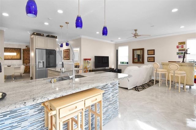 523 Stonemont Drive, Weston, FL 33326