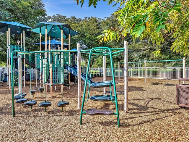 523 Stonemont Drive, Weston, FL 33326