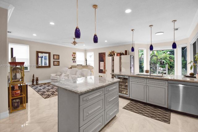 523 Stonemont Drive, Weston, FL 33326