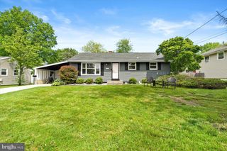 14 SUN VALLEY RD, Hamilton, NJ 08690
