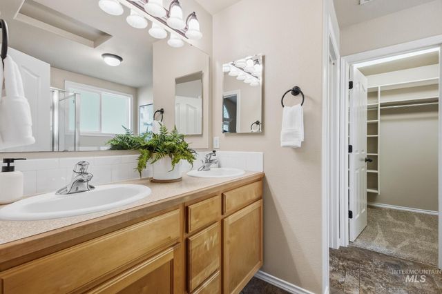 11060 W Box Canyon St, Star, ID 83669