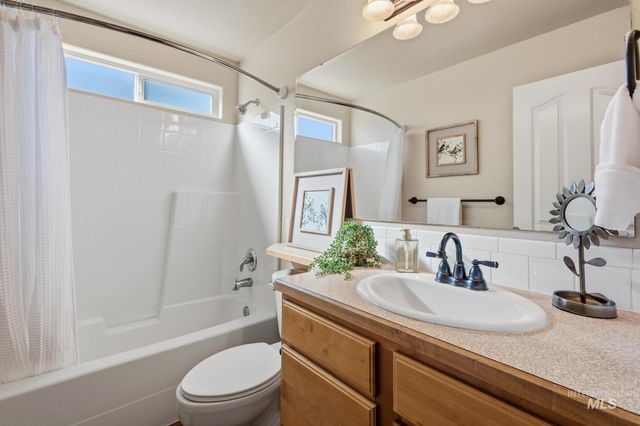 11060 W Box Canyon St, Star, ID 83669