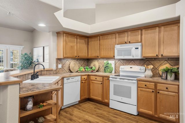 11060 W Box Canyon St, Star, ID 83669