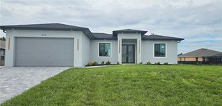 402 NW 10th ST, Cape Coral, FL 33993