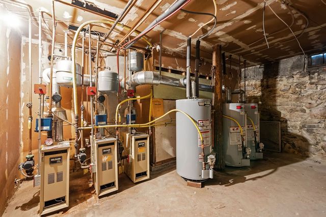 356 South Main Street, Woonsocket, RI 02895