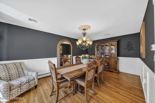 4 Catlett Court, Manalapan, NJ 07726