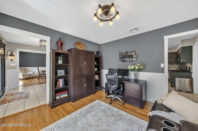 4 Catlett Court, Manalapan, NJ 07726