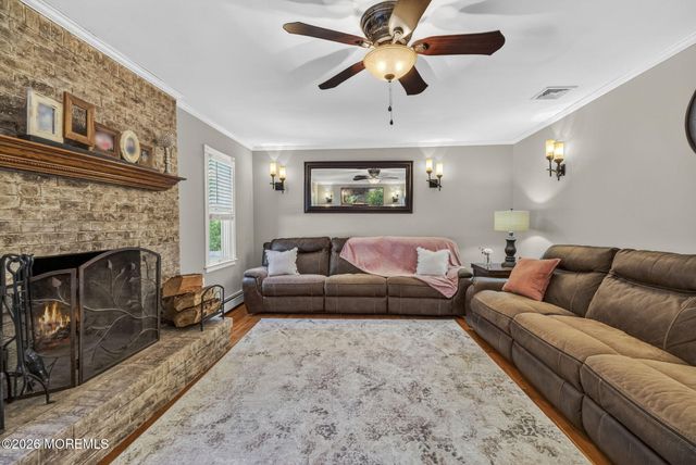 4 Catlett Court, Manalapan, NJ 07726