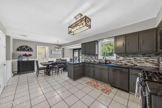 4 Catlett Court, Manalapan, NJ 07726