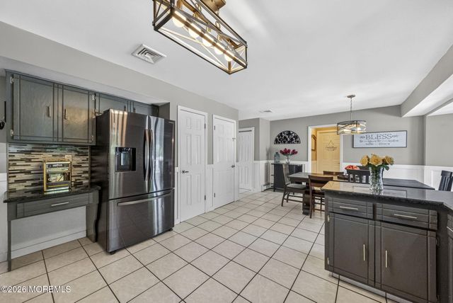 4 Catlett Court, Manalapan, NJ 07726