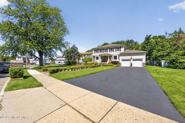 4 Catlett Court, Manalapan, NJ 07726