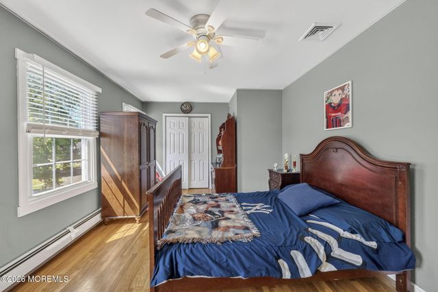 4 Catlett Court, Manalapan, NJ 07726