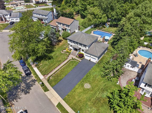 4 Catlett Court, Manalapan, NJ 07726