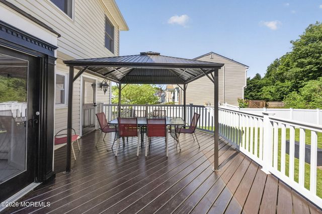 4 Catlett Court, Manalapan, NJ 07726