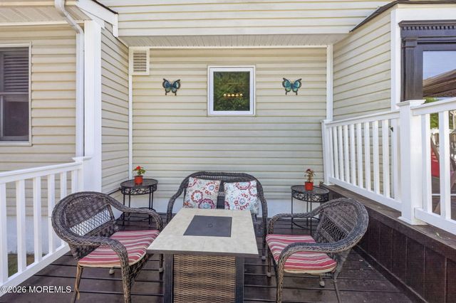 4 Catlett Court, Manalapan, NJ 07726