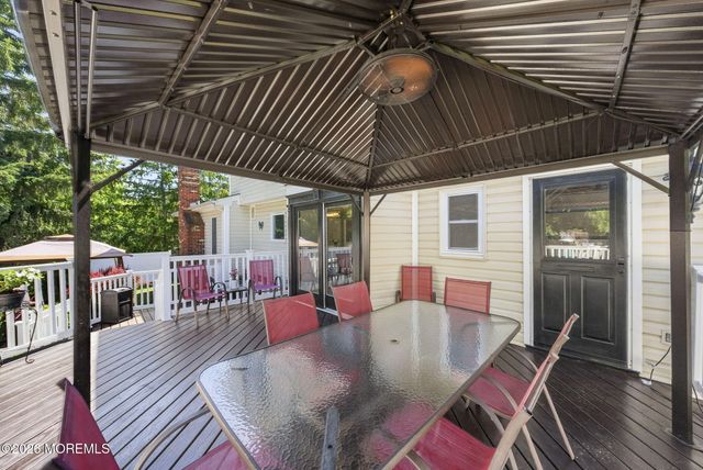 4 Catlett Court, Manalapan, NJ 07726