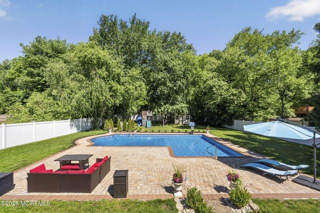 4 Catlett Court, Manalapan, NJ 07726