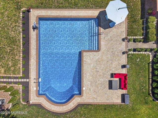 4 Catlett Court, Manalapan, NJ 07726