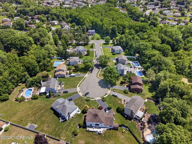 4 Catlett Court, Manalapan, NJ 07726