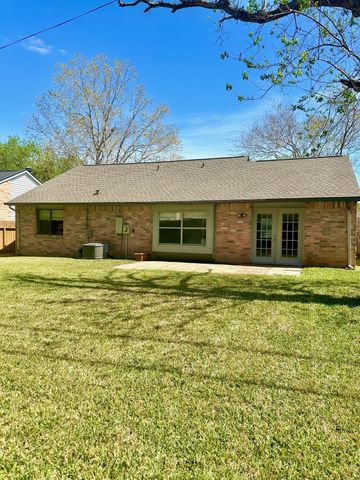 627 Stonewall Drive, Richmond, TX 77469